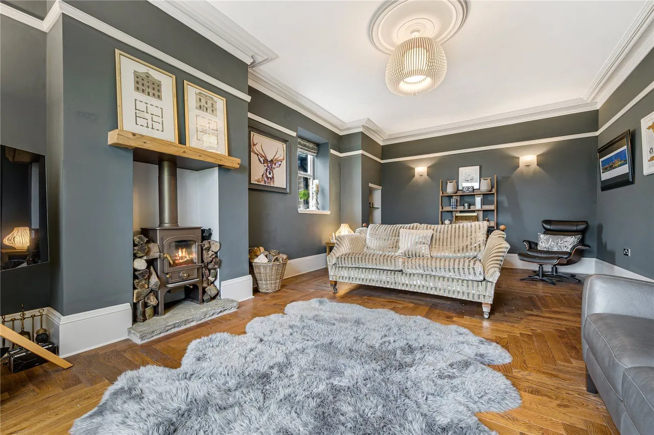 Stockport Road, Lydgate, OL4, photo 11