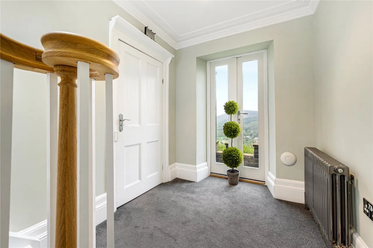 Stockport Road, Lydgate, OL4, photo 19