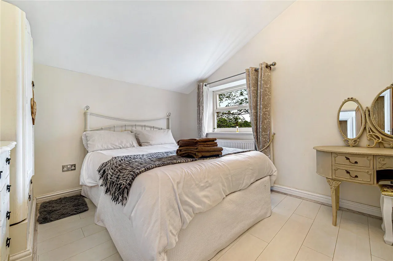 Stockport Road, Lydgate, OL4, photo 45