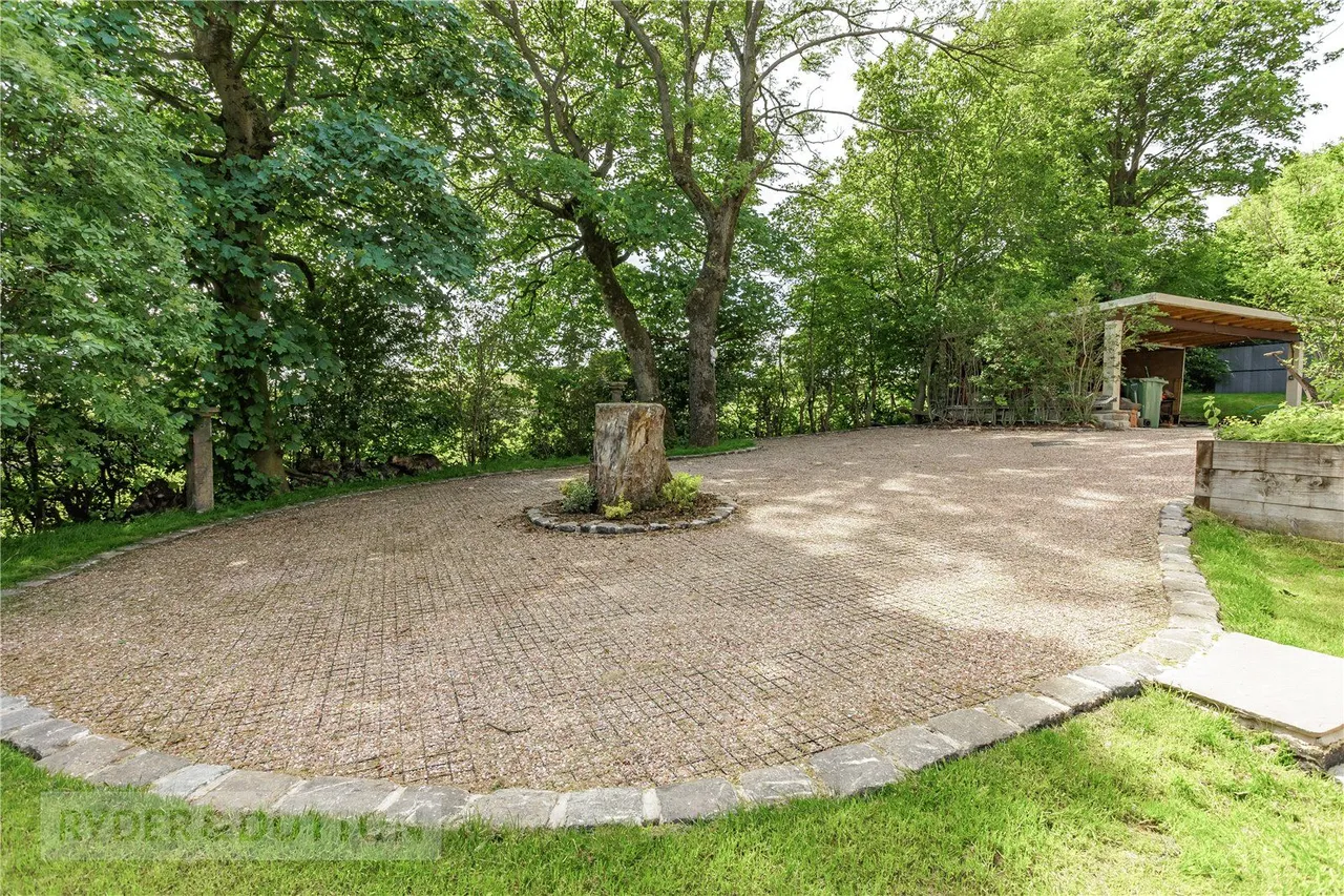 Stockport Road, Lydgate, OL4, photo 6