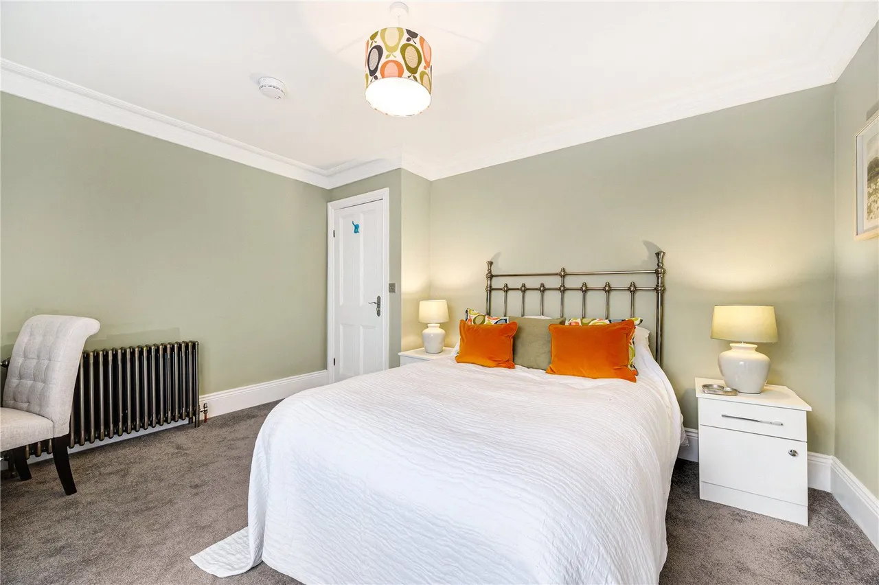 Stockport Road, Lydgate, OL4, photo 22
