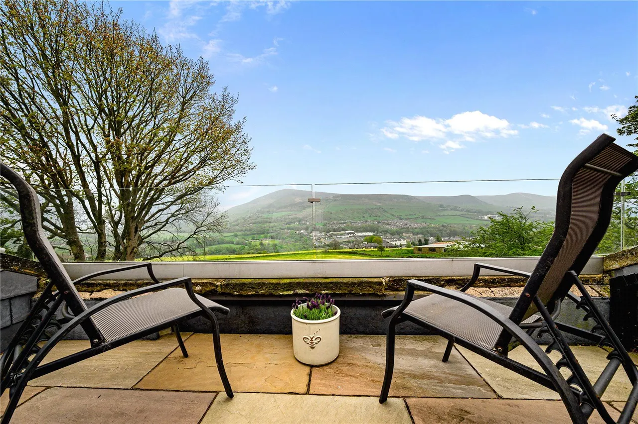 Stockport Road, Lydgate, OL4, photo 31