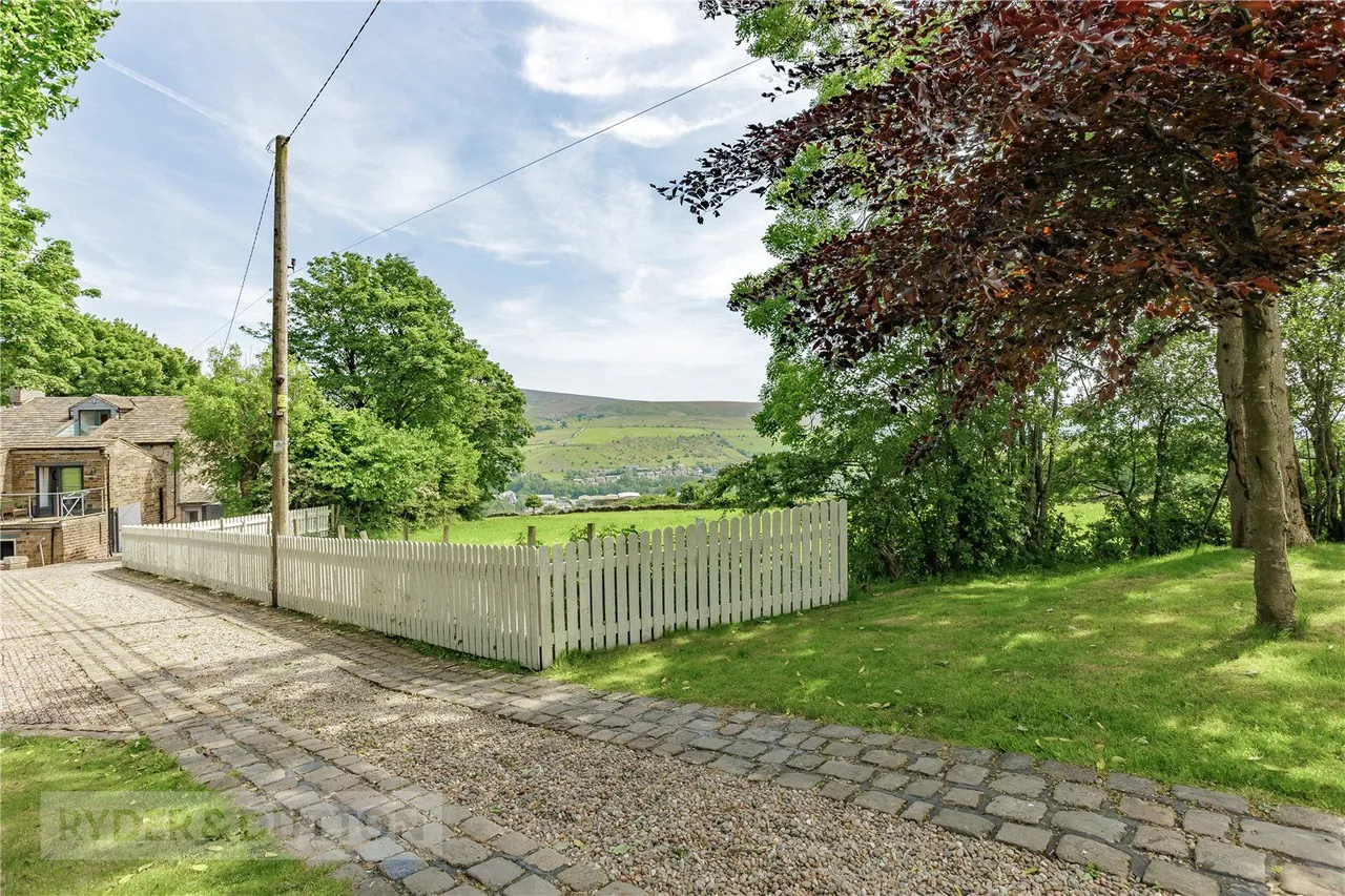 Stockport Road, Lydgate, OL4, photo 51