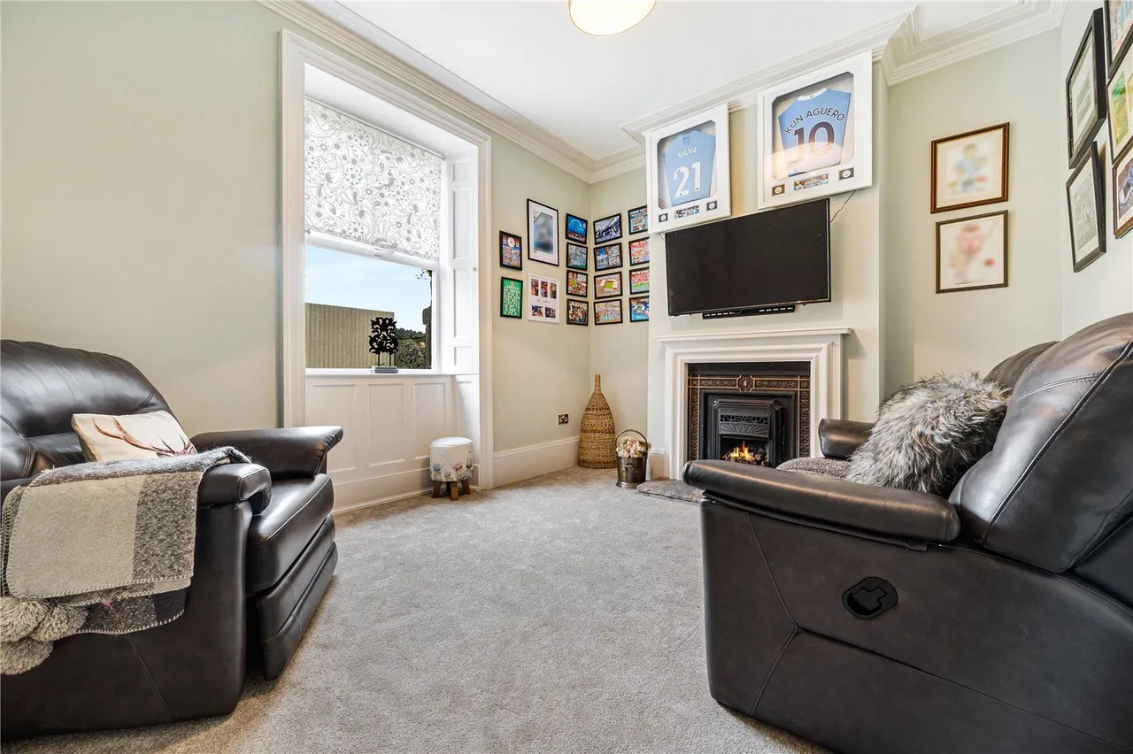 Stockport Road, Lydgate, OL4, photo 12