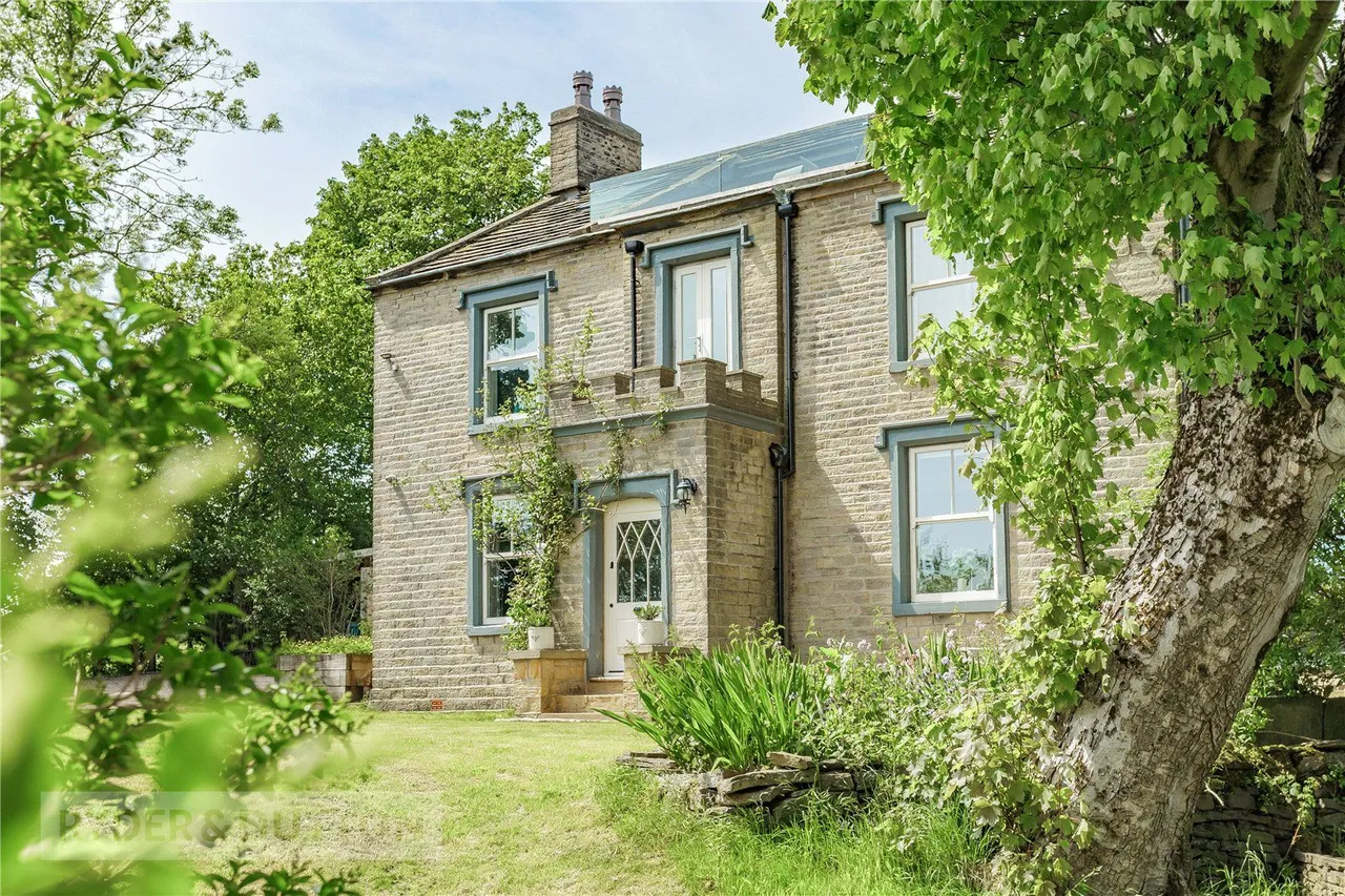 Stockport Road, Lydgate, OL4, photo 3