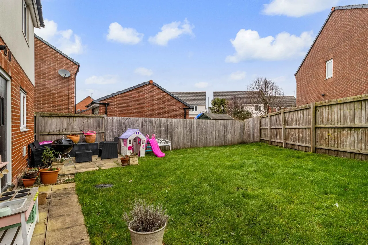 Wedgwood Drive, Warrington, Warrington, WA4 6GA, photo 18