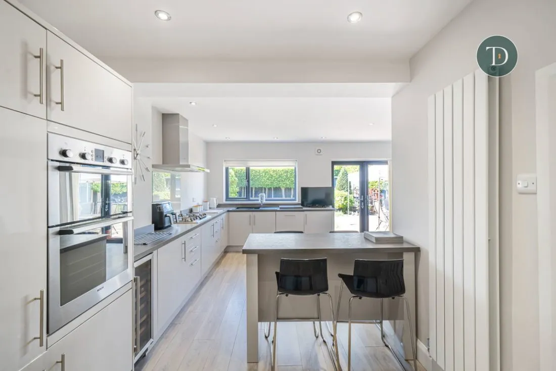 Park Drive, Whitby, CH65 6RA, photo 11