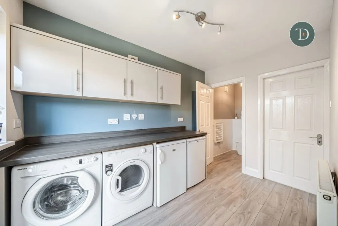Park Drive, Whitby, CH65 6RA, photo 15