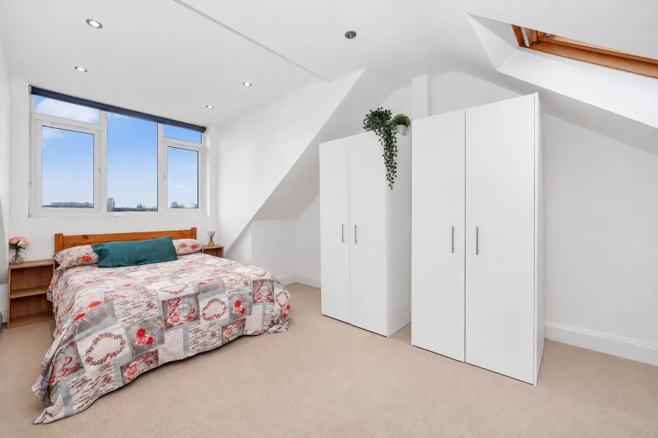 Huddlestone Road, London, NW2, photo 4