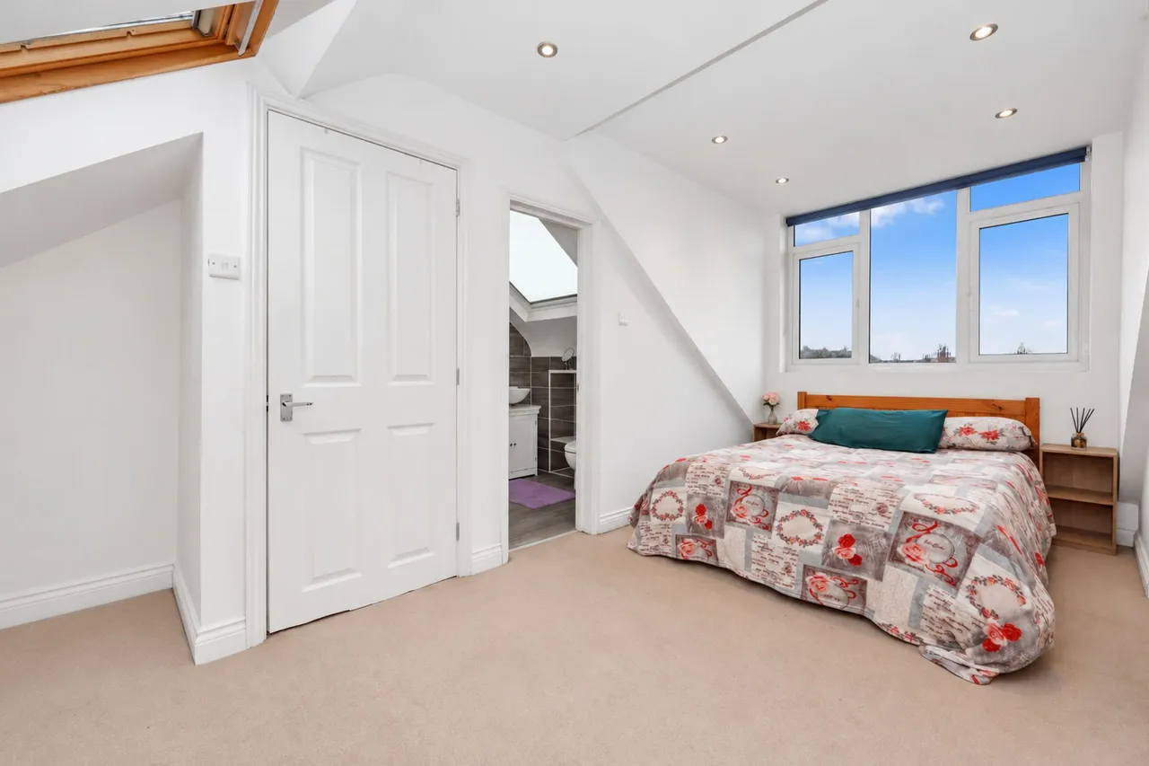 Huddlestone Road, London, NW2, photo 6