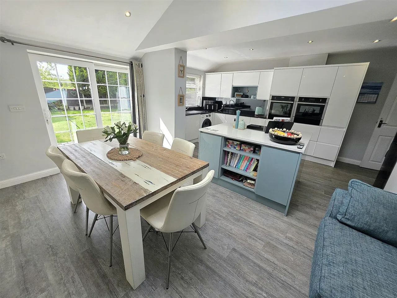 Drayton Drive, Heald Green, photo 4