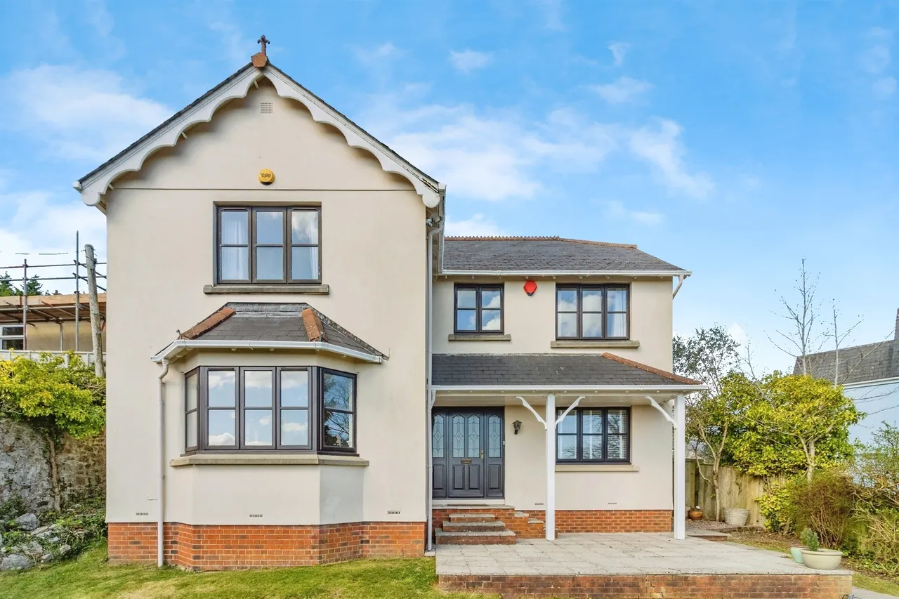 4 bed house for sale — South Road, Newton Abbot