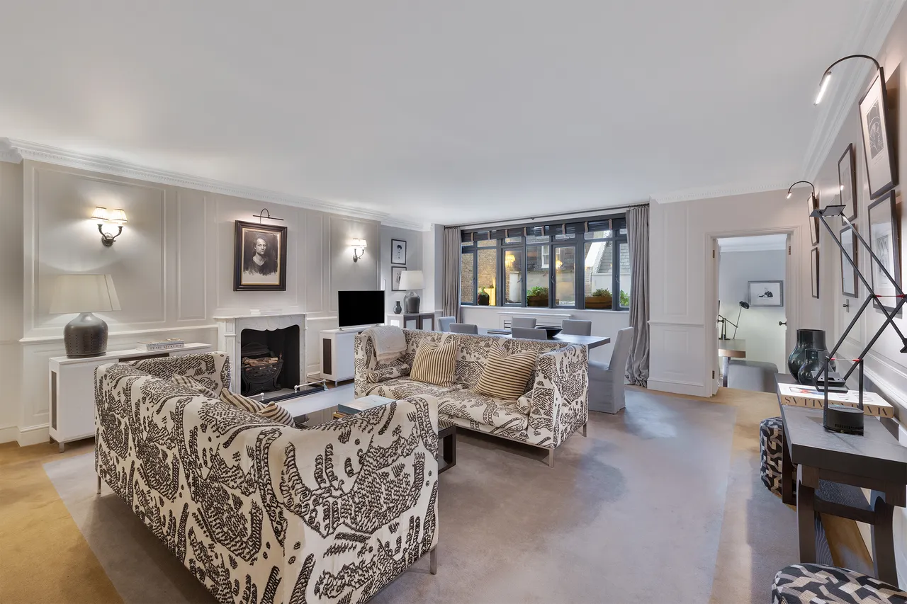 2 bed flat for sale, Cadogan Square, Knightsbridge, SW1X