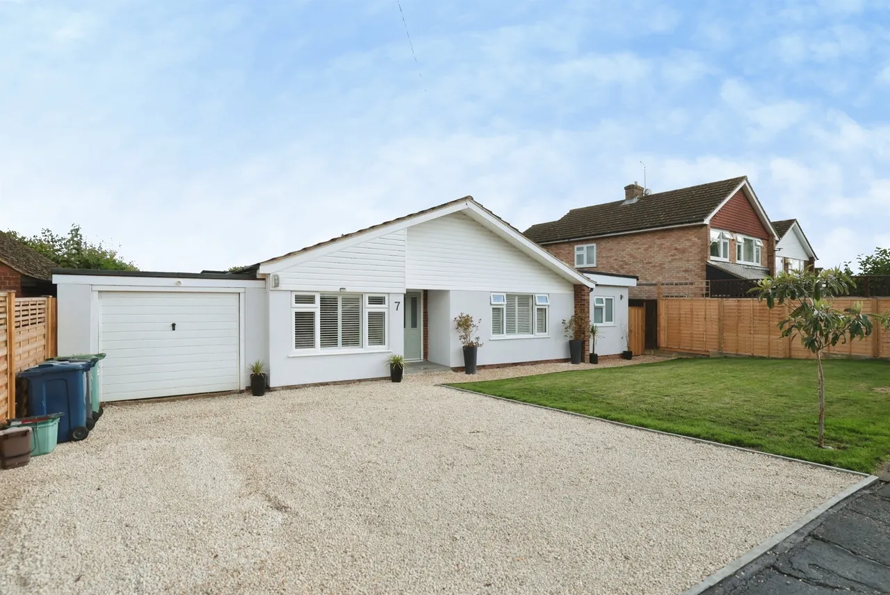 4 bed house for sale, The Warren, Chesham, HP5