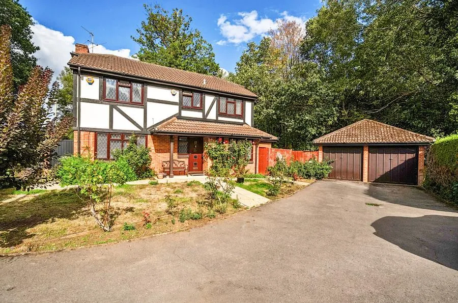 4 bed house for sale, High Tree Drive, Earley, RG6