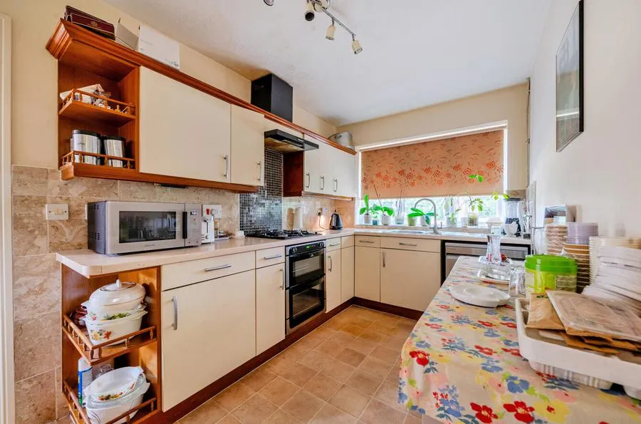 High Tree Drive, Earley, RG6, photo 6