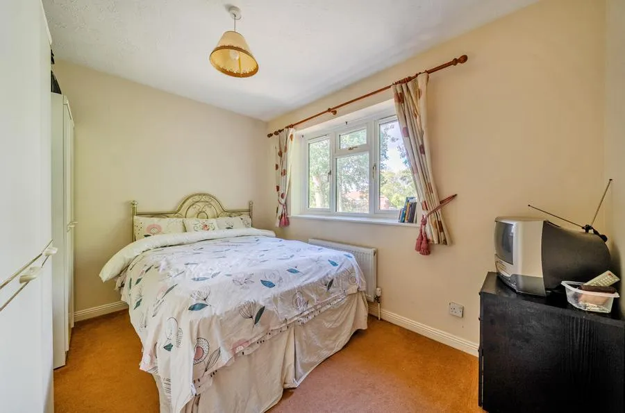 High Tree Drive, Earley, RG6, photo 12