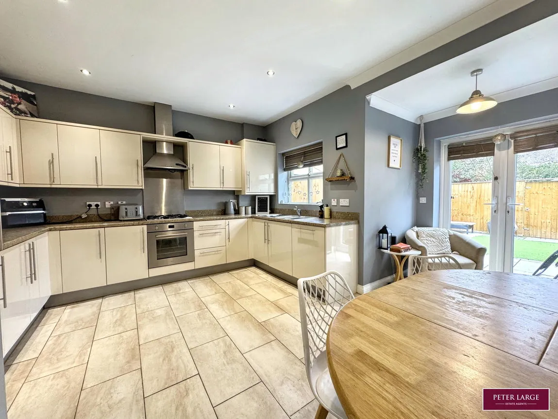3 bed house for sale, Castlefields, Rhuddlan, LL18