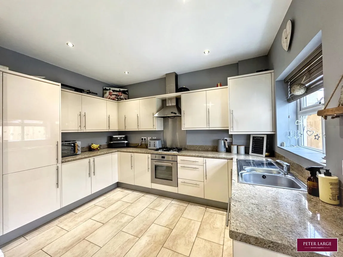 Castlefields, Rhuddlan, LL18, photo 8