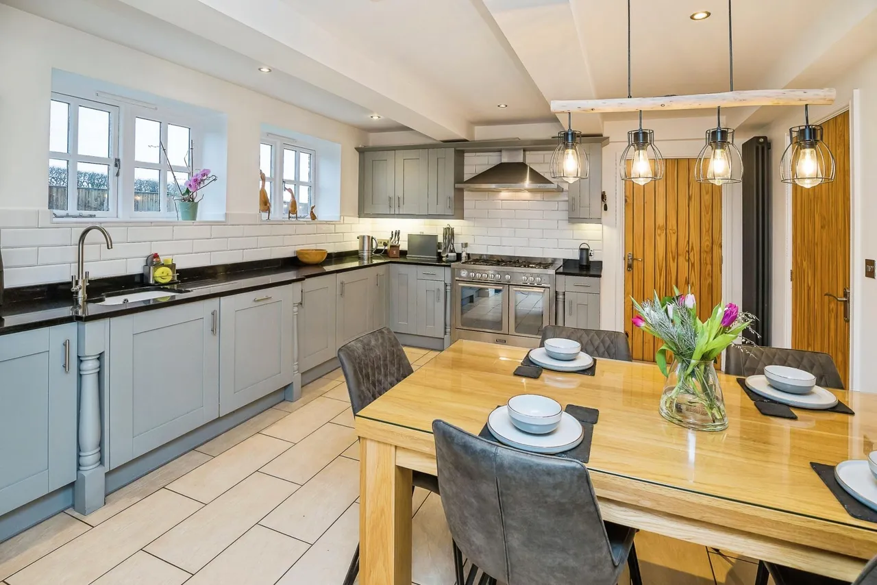 Borras Hall Lane, Wrexham, LL13, photo 2