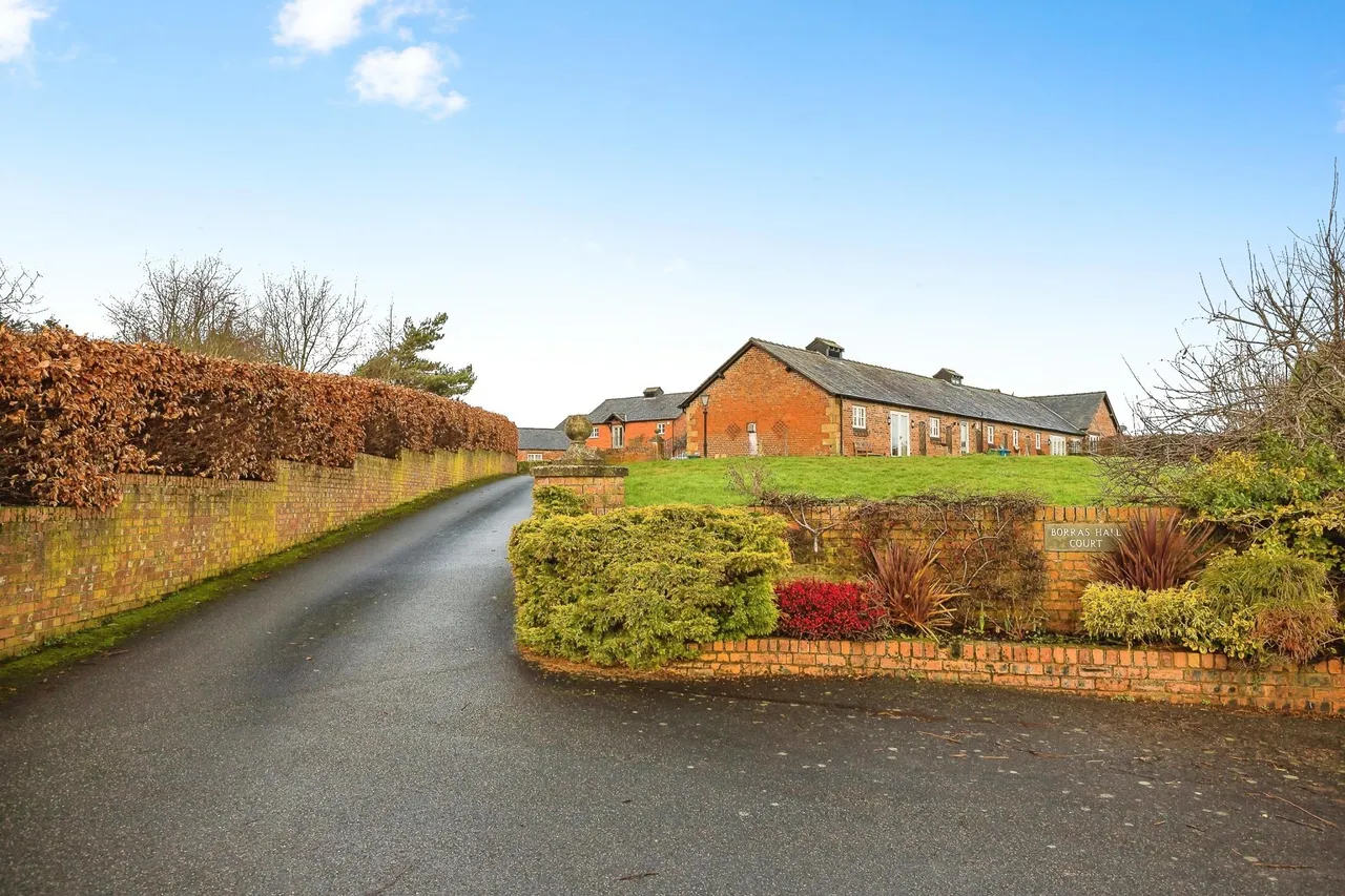 Borras Hall Lane, Wrexham, LL13, photo 23