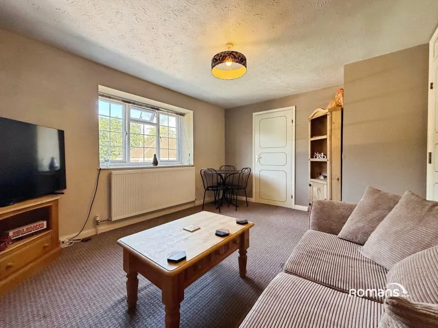 Longacre Rise, Chineham, RG24, photo 3
