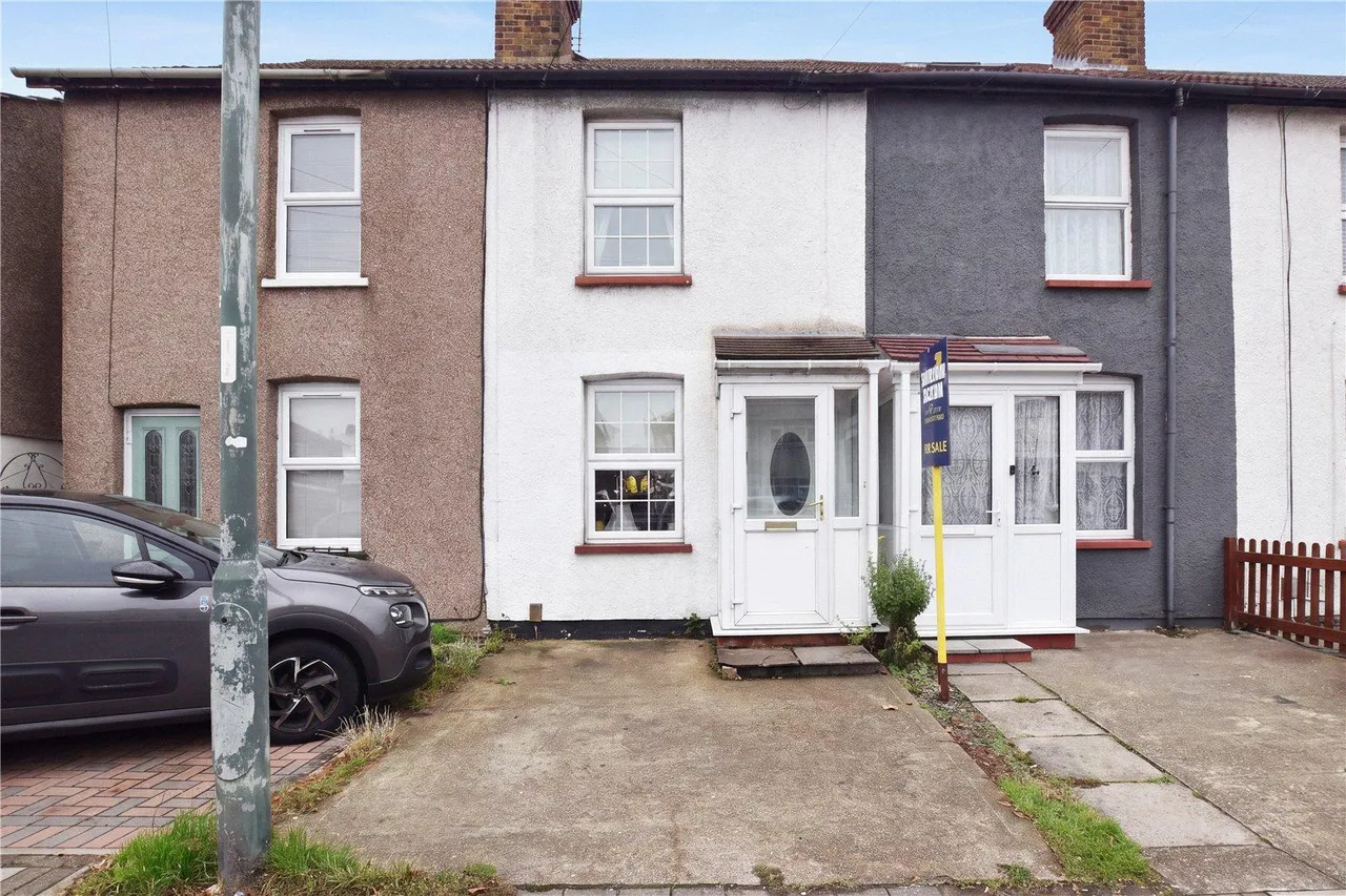 2 bed house for sale, Erith Road, DA7