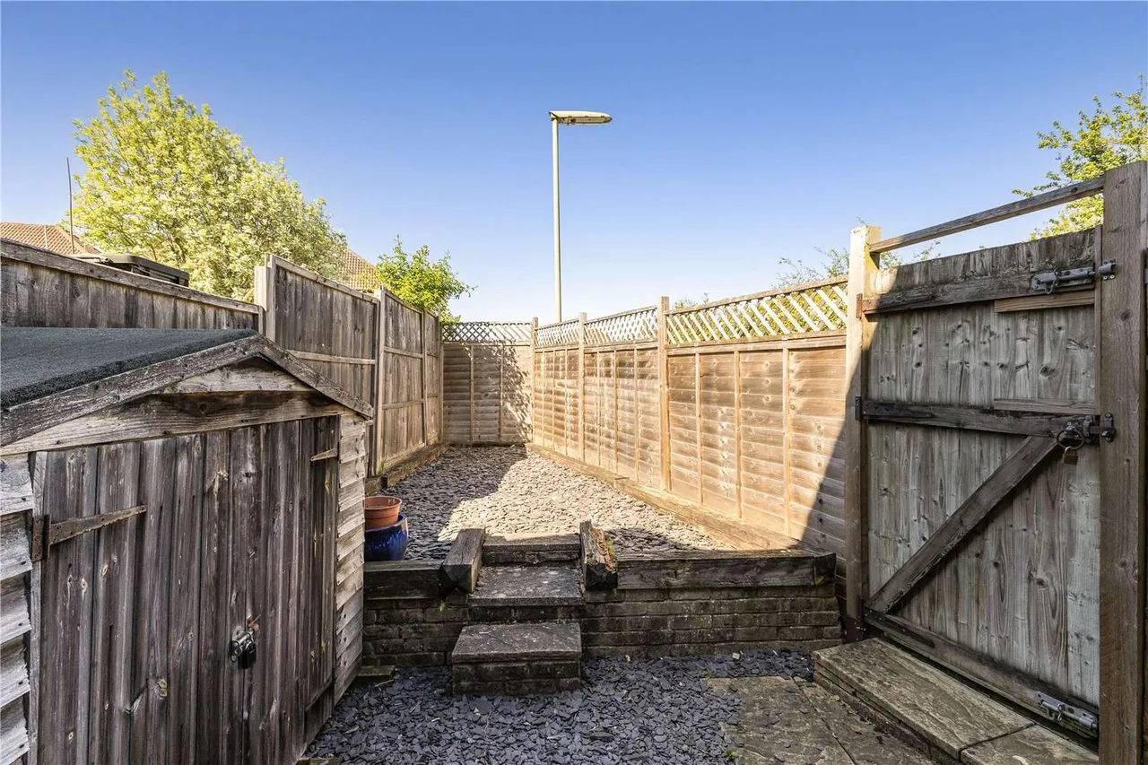 Farncombe Street, Godalming, Surrey, GU7 3LJ, photo 3