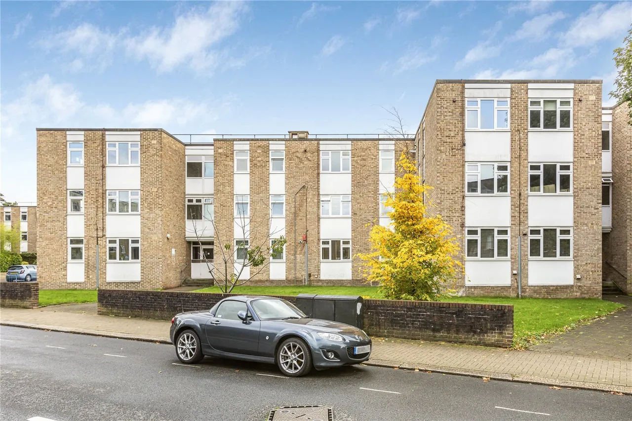 Hunter Close, London, SW12, photo 8