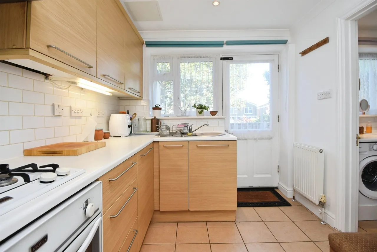 Hampden Crescent, Warley, CM14, photo 5