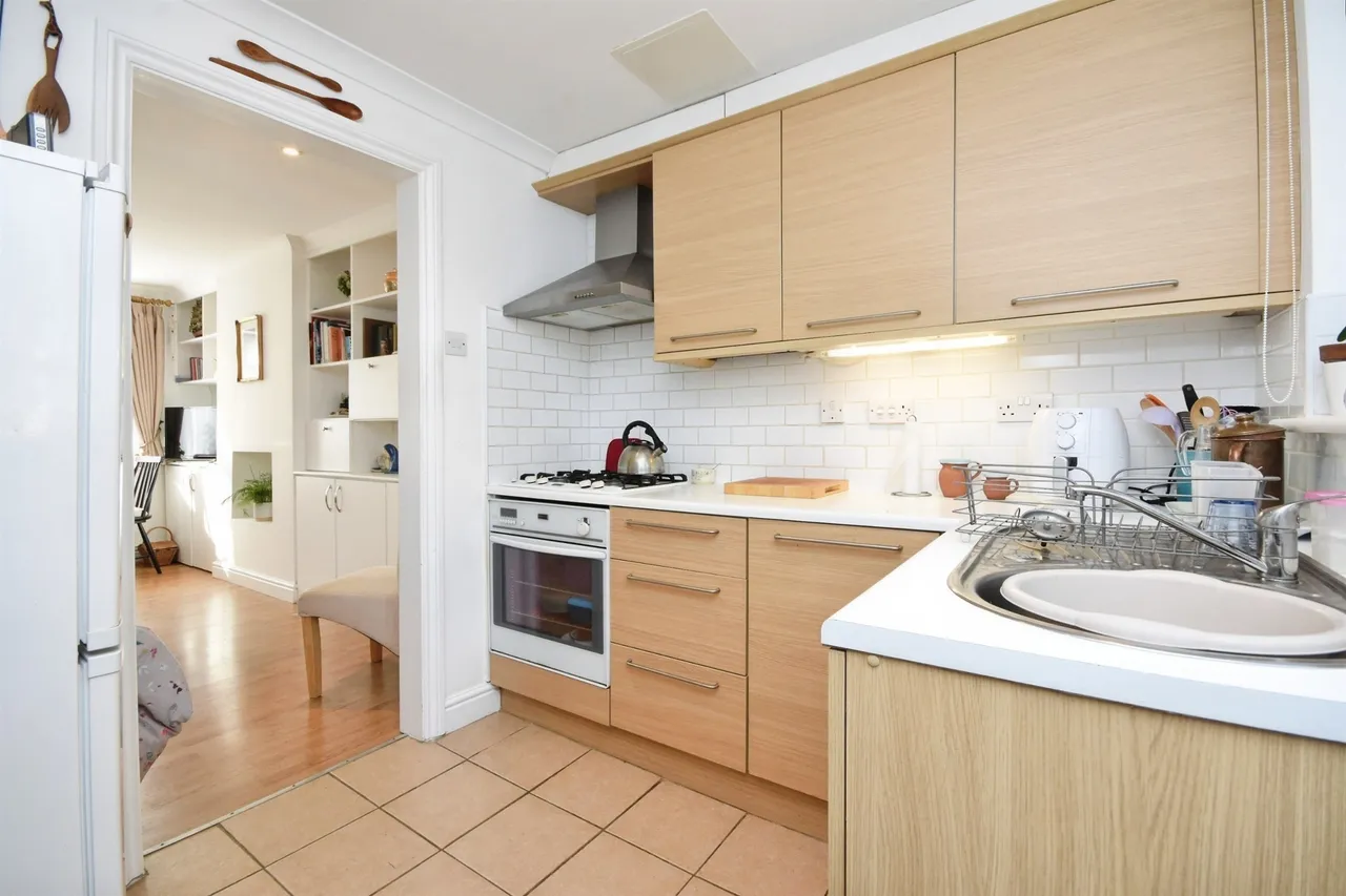 Hampden Crescent, Warley, CM14, photo 9