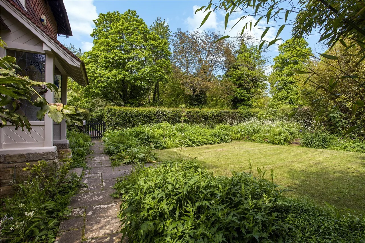 Station Approach, Ardingly, RH17, photo 7