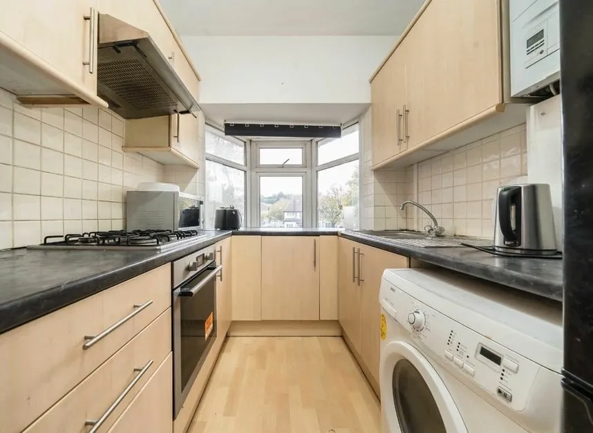 Watford Way, Hendon, NW4, photo 2