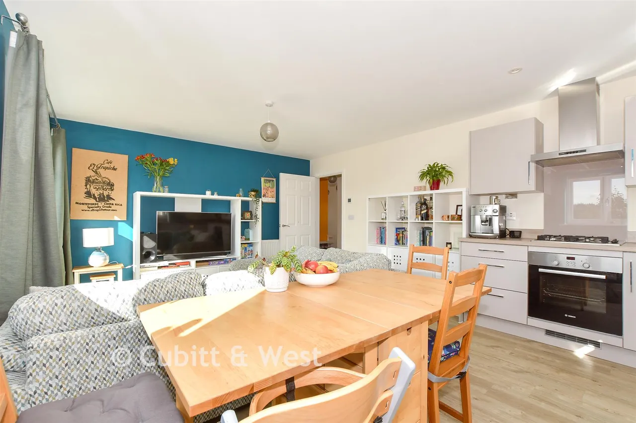 Bricklayer Lane, Faygate, RH12, photo 9