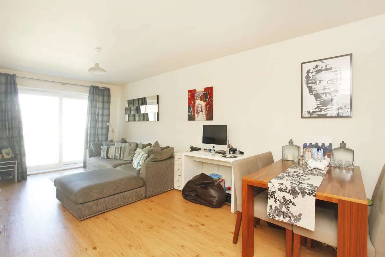 Flat 103, Amelia House, 11 Boulevard Drive, London, photo 9