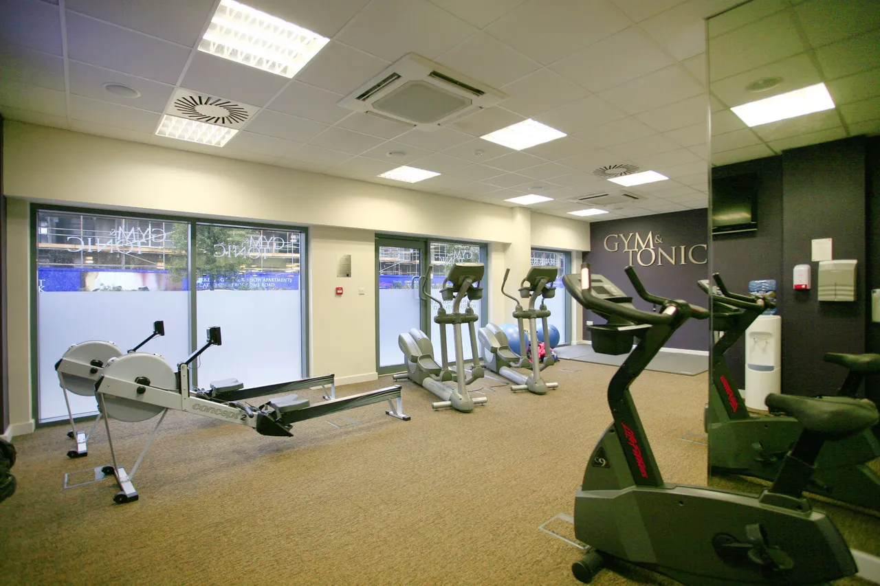 Flat 103, Amelia House, 11 Boulevard Drive, London, photo 8