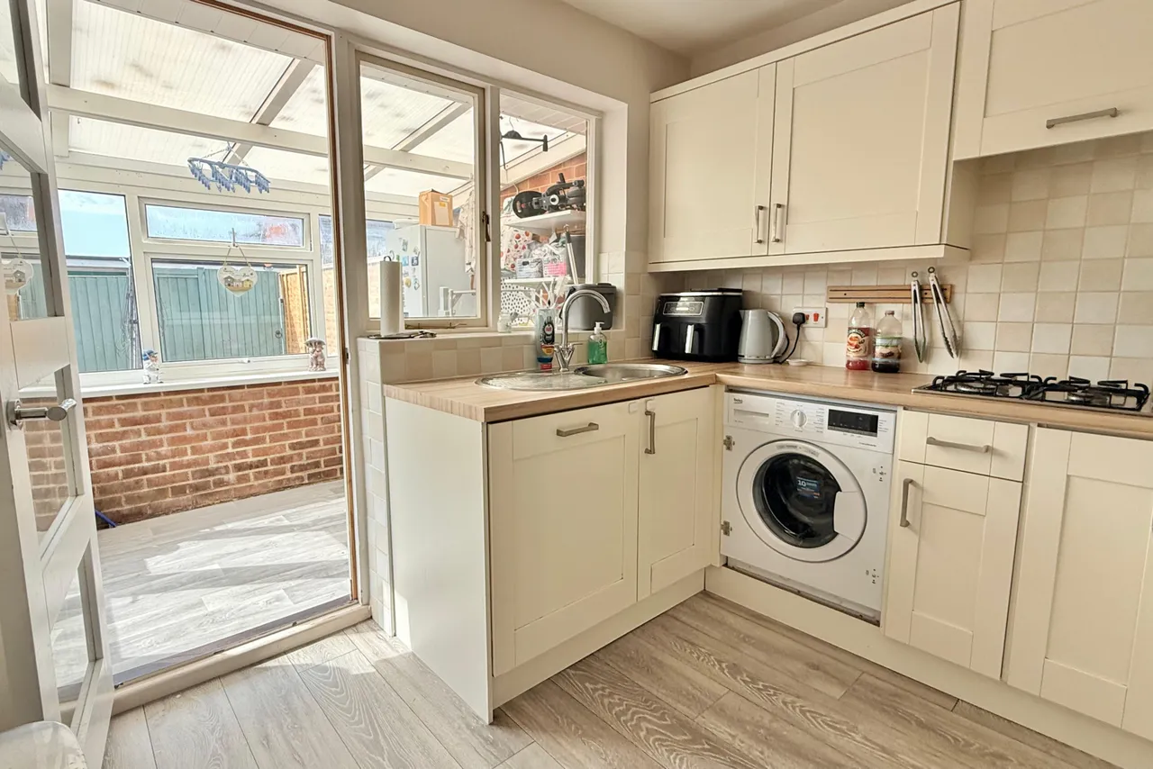 Hightown Gardens, Ringwood, BH24, photo 2