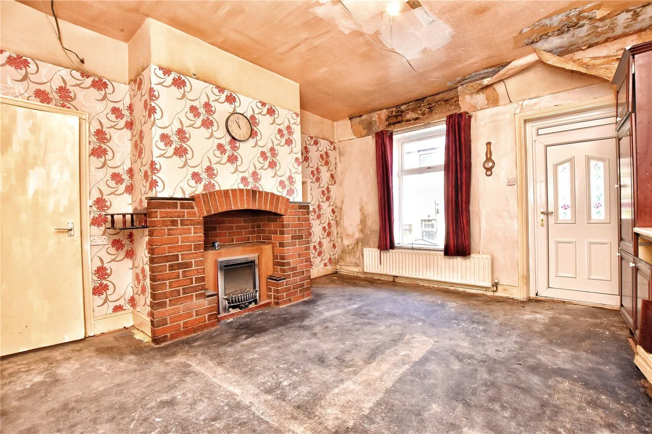 Market Street, Whitworth, OL12, photo 5