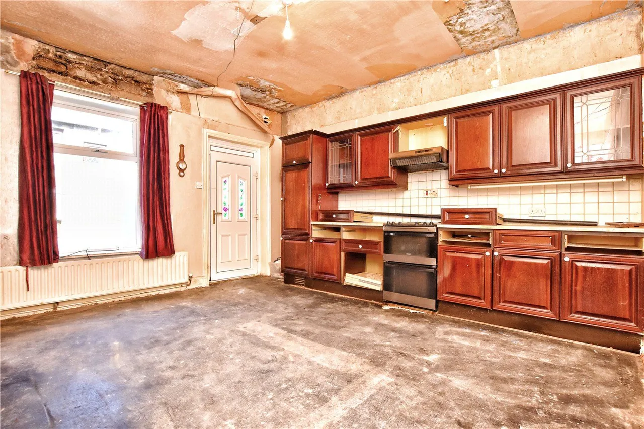 Market Street, Whitworth, OL12, photo 4