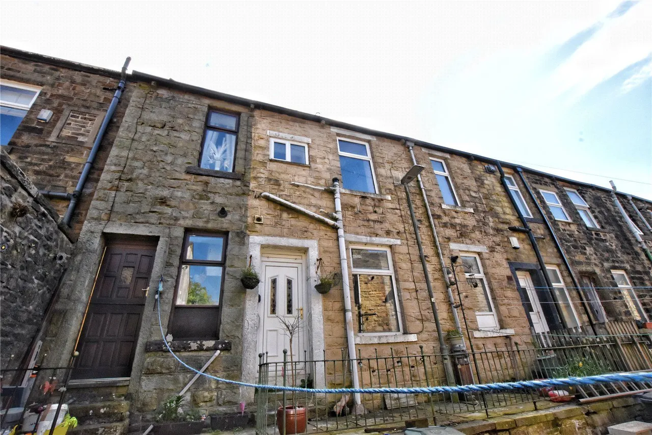 Market Street, Whitworth, OL12, photo 7