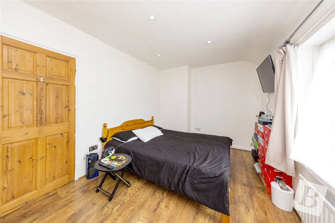 Dagenham, RM9, photo 6