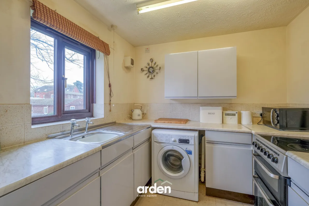 Foregate Street, Astwood Bank, B96, photo 4