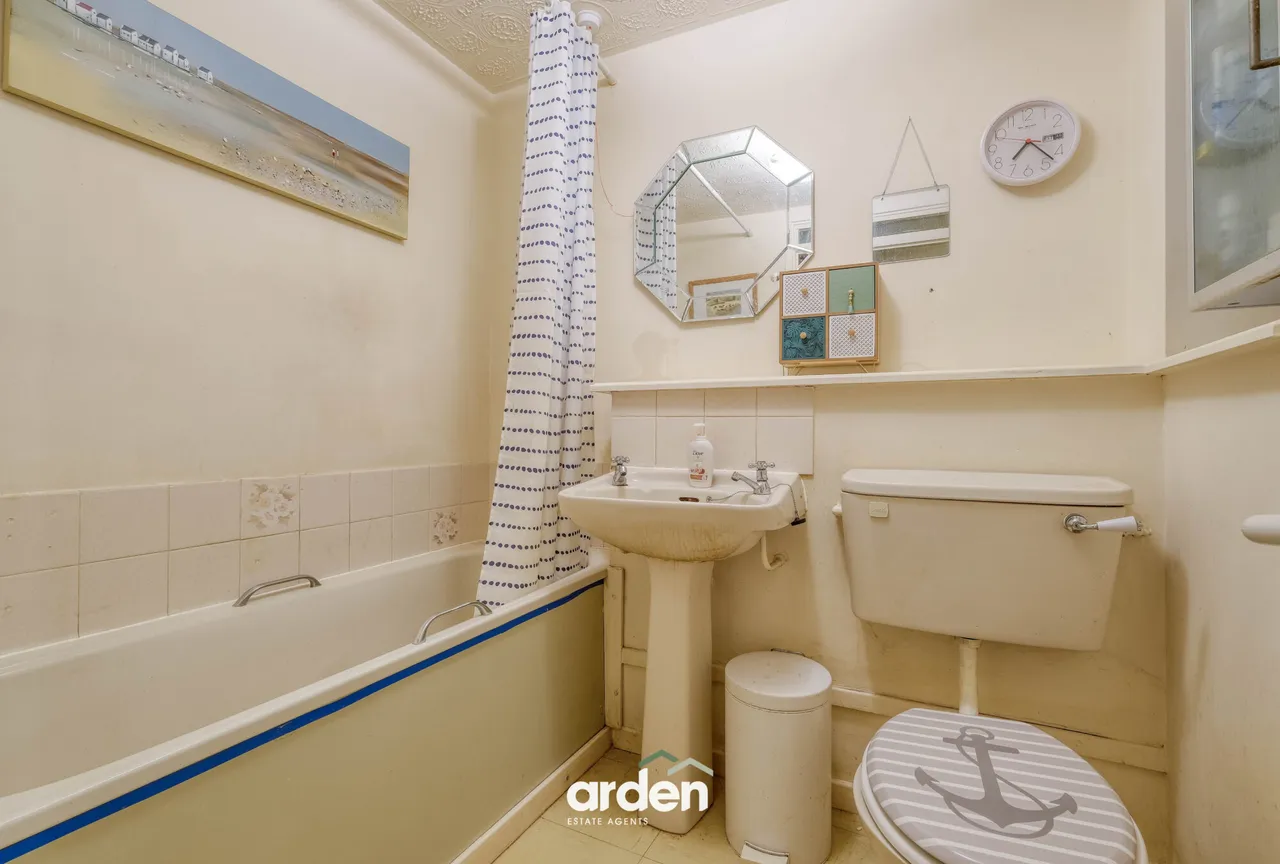 Foregate Street, Astwood Bank, B96, photo 8