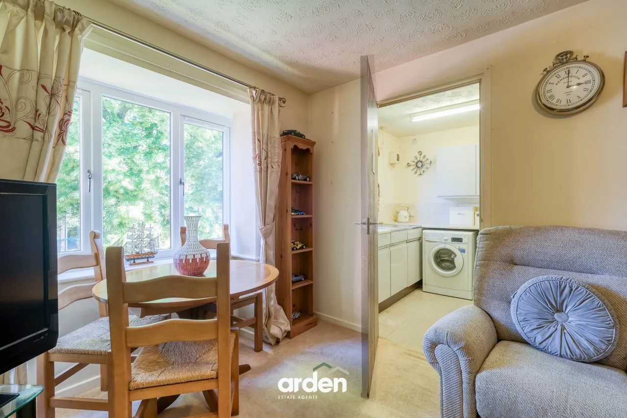 Foregate Street, Astwood Bank, B96, photo 3