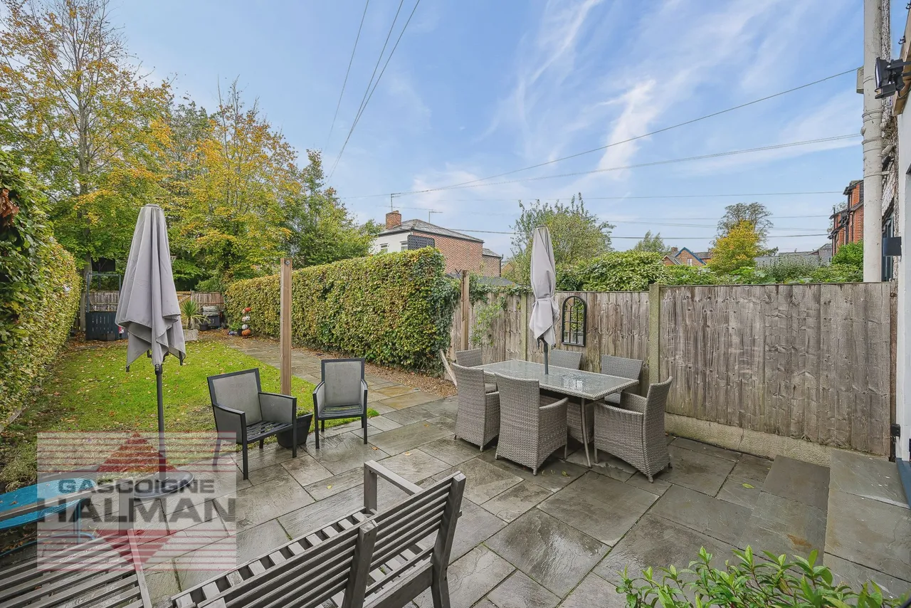 Northenden Road, Sale, photo 22