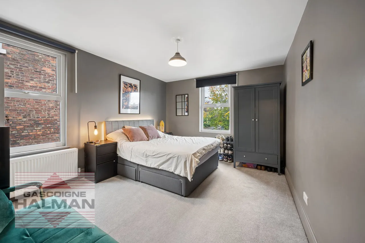 Northenden Road, Sale, photo 17
