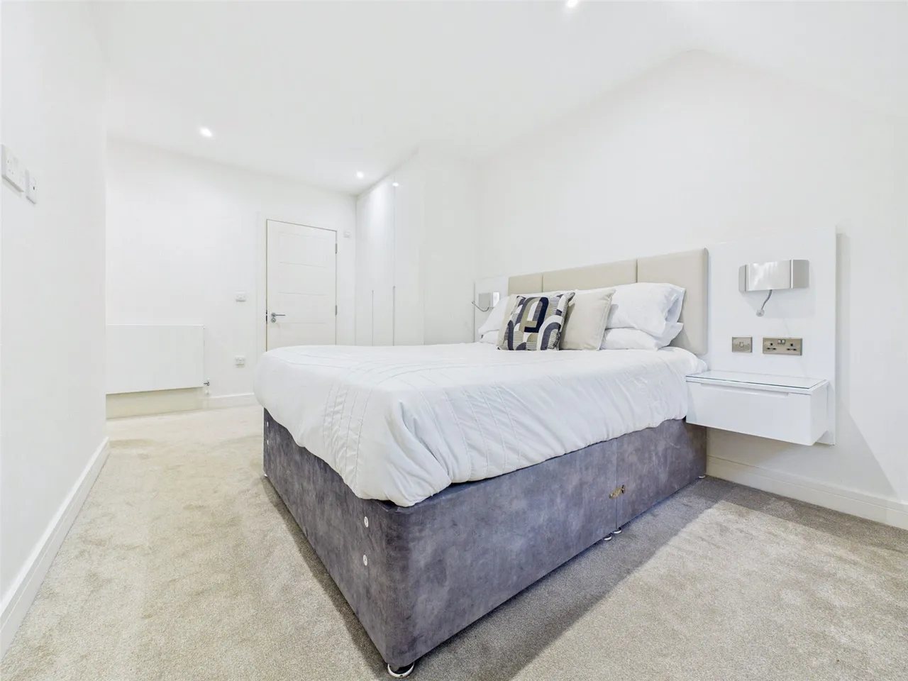 High Road, Ickenham, UB10, photo 7