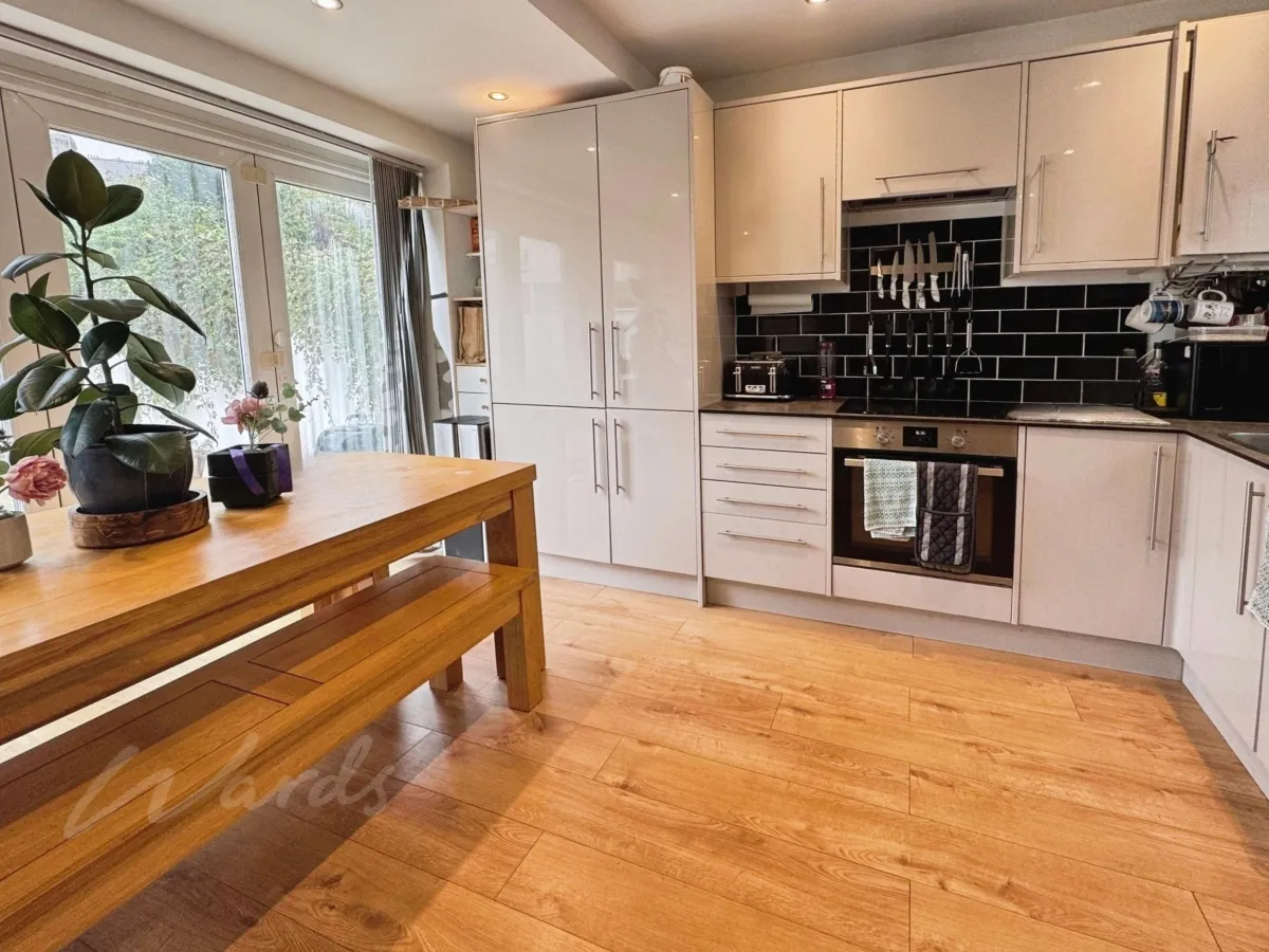 2 bed flat to rent, Alexandra Road, Margate, CT9