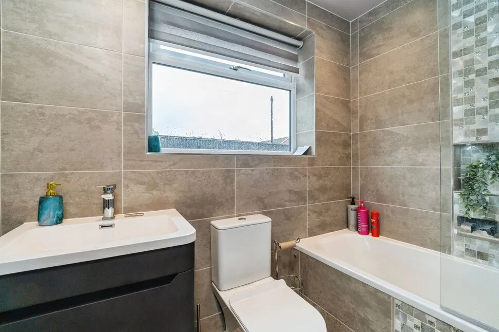 Westwood Road, Healing, DN41, photo 16