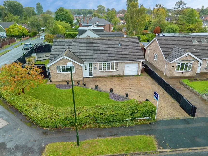 2 bed house for sale, Westwood Road, Healing, DN41